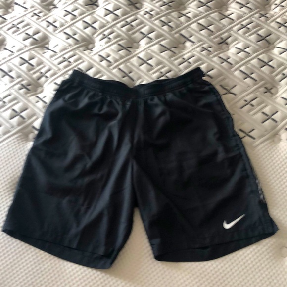 Nike shorts - Picture 2 of 6